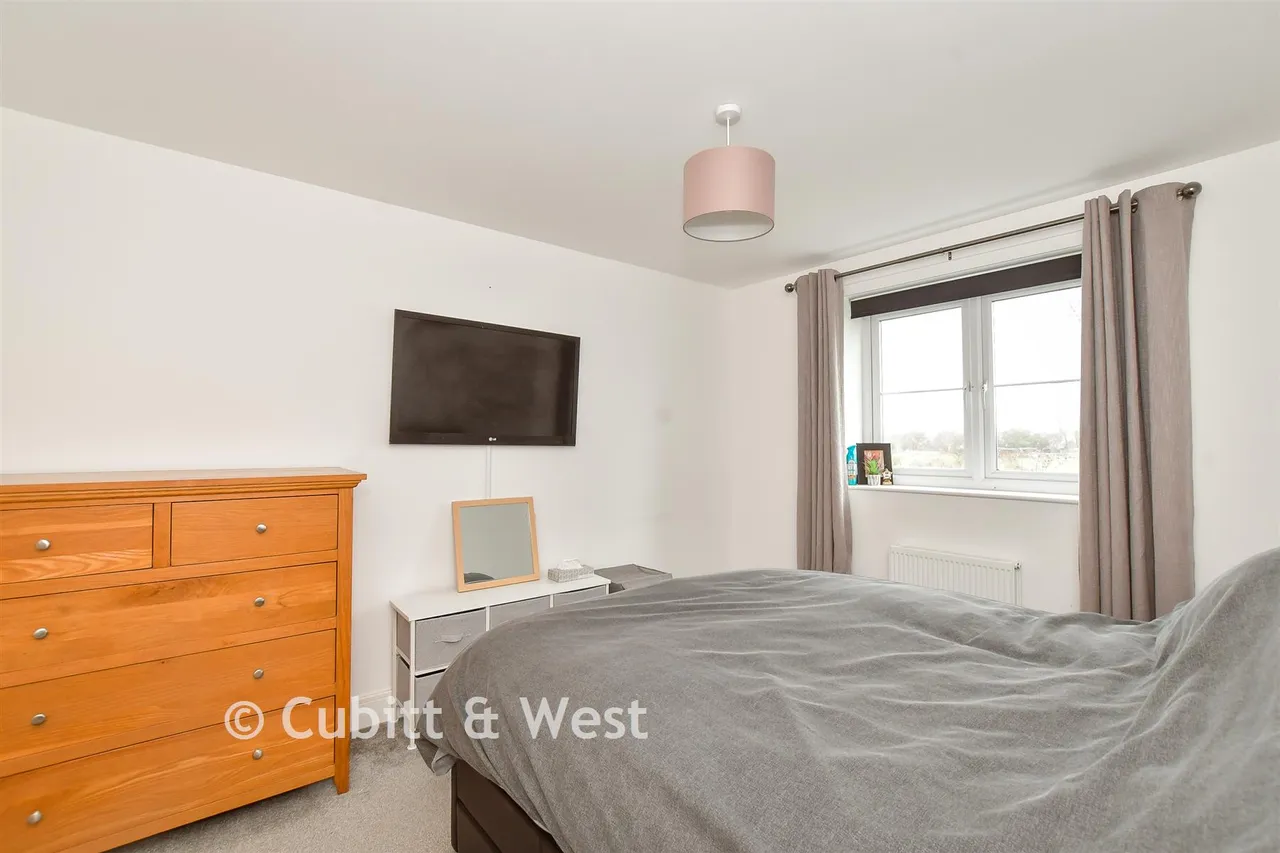 Priors Orchard, Southbourne, PO10, photo 6