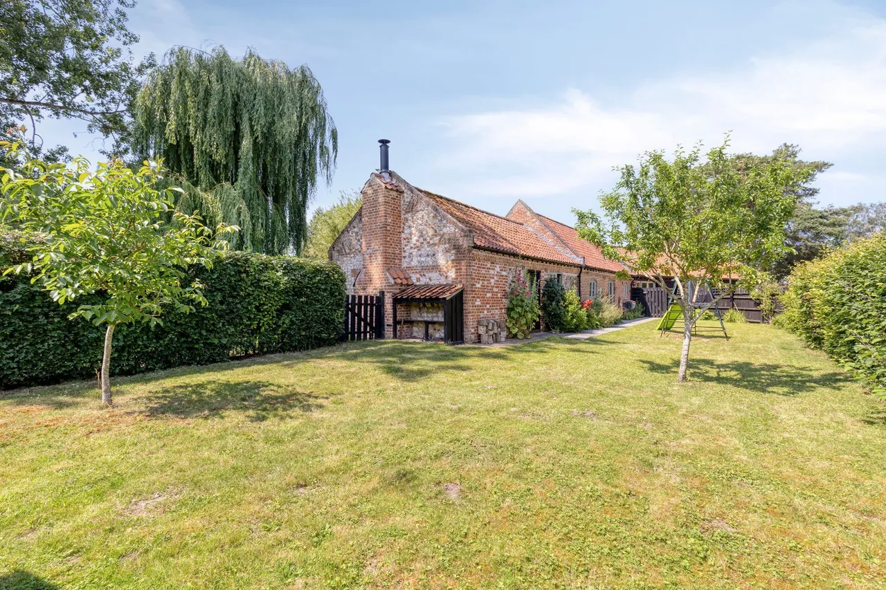 Beautiful Single Storey Barn Conversi, photo 14