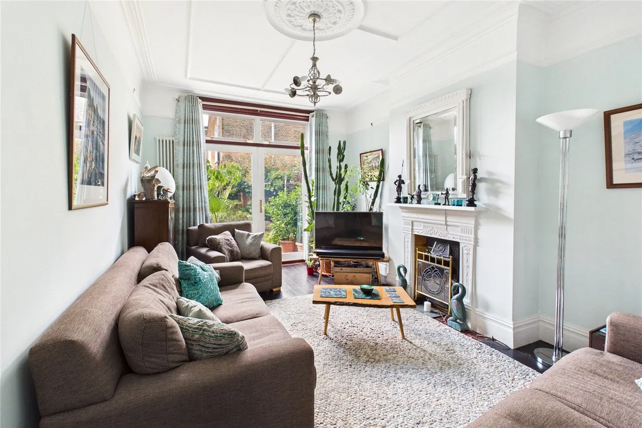 Salford Road, London, SW2, photo 10