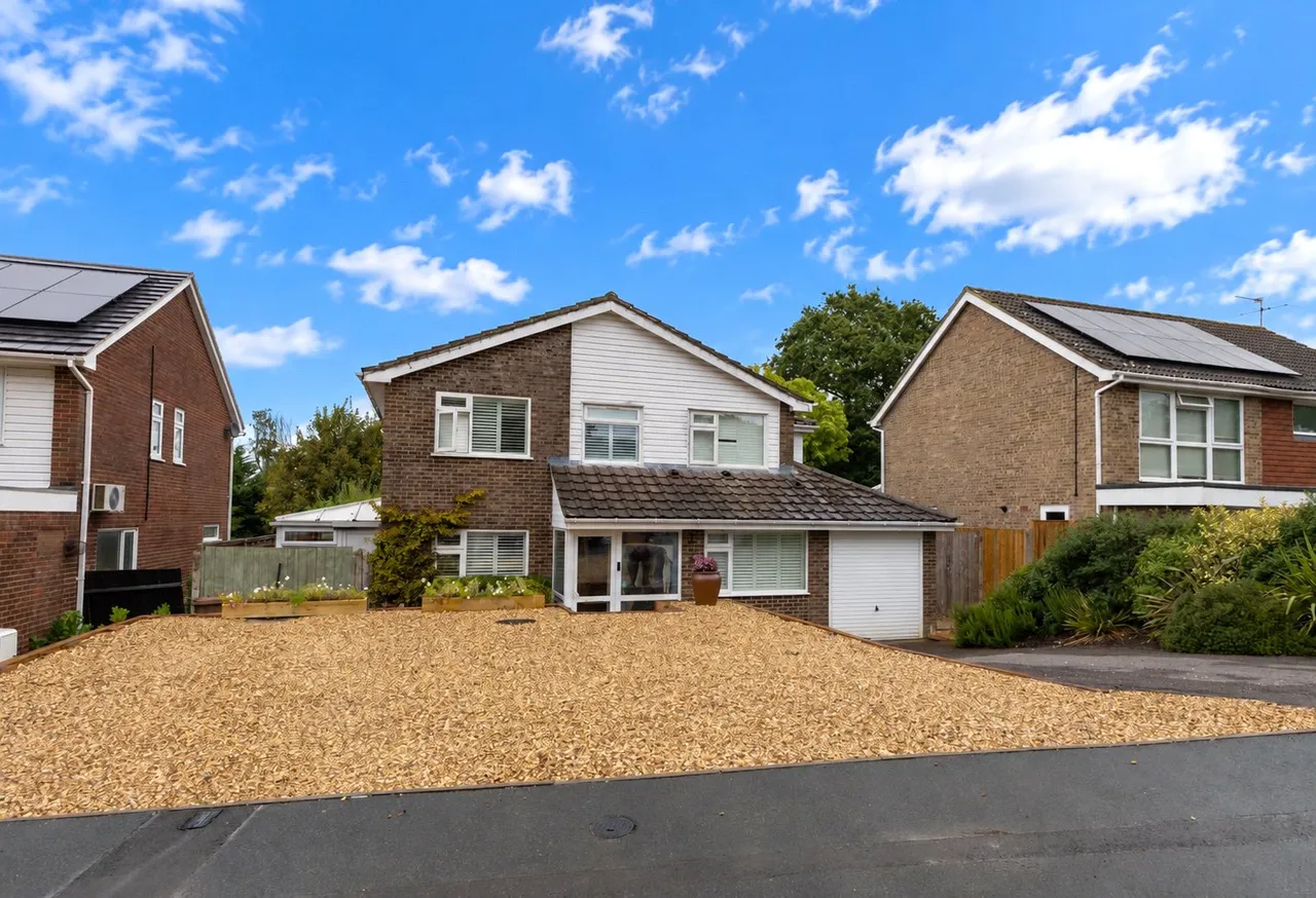 Chestnut Close, Liphook, GU30, photo 21