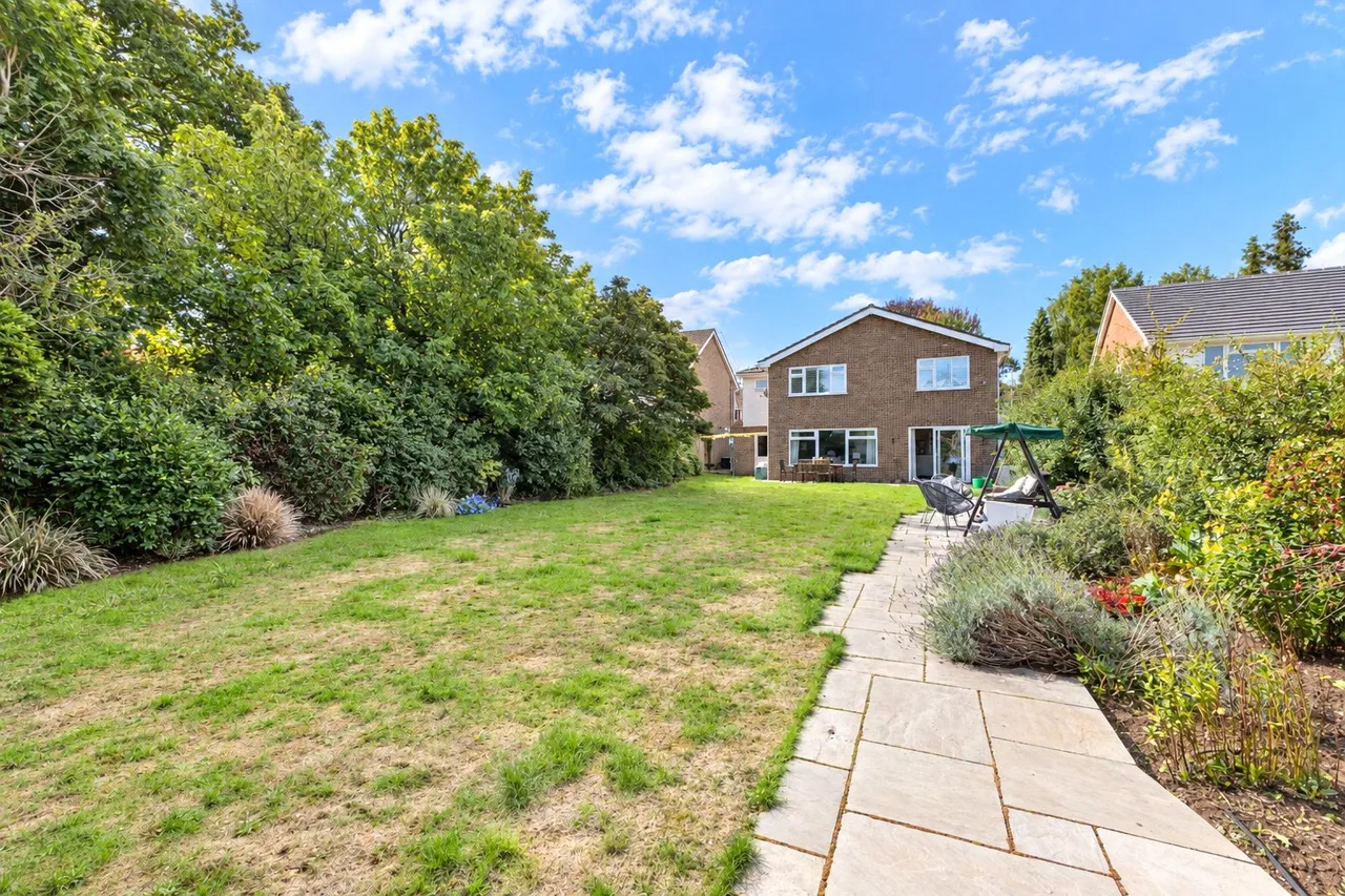 Chestnut Close, Liphook, GU30, photo 11