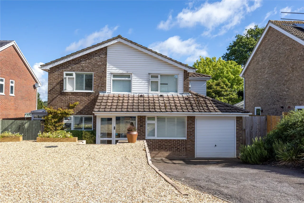 Chestnut Close, Liphook, GU30, photo 12