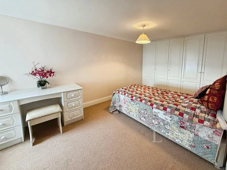 Marine Parade West, Clacton-on-Sea, CO15, photo 15
