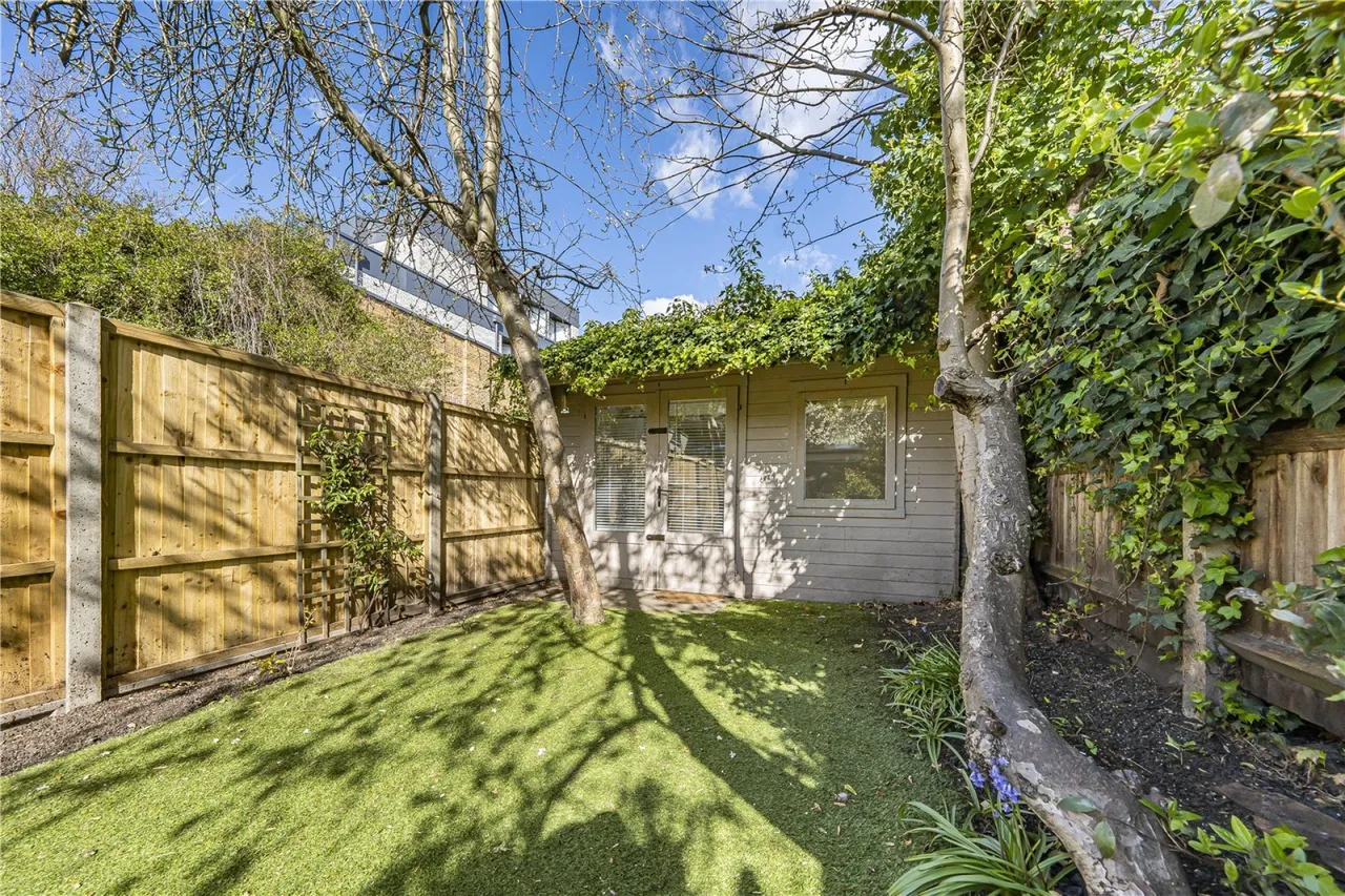 Barchard Street, London, photo 13