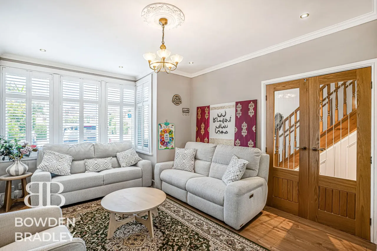 Fencepiece Road, Barkingside, IG6, photo 3