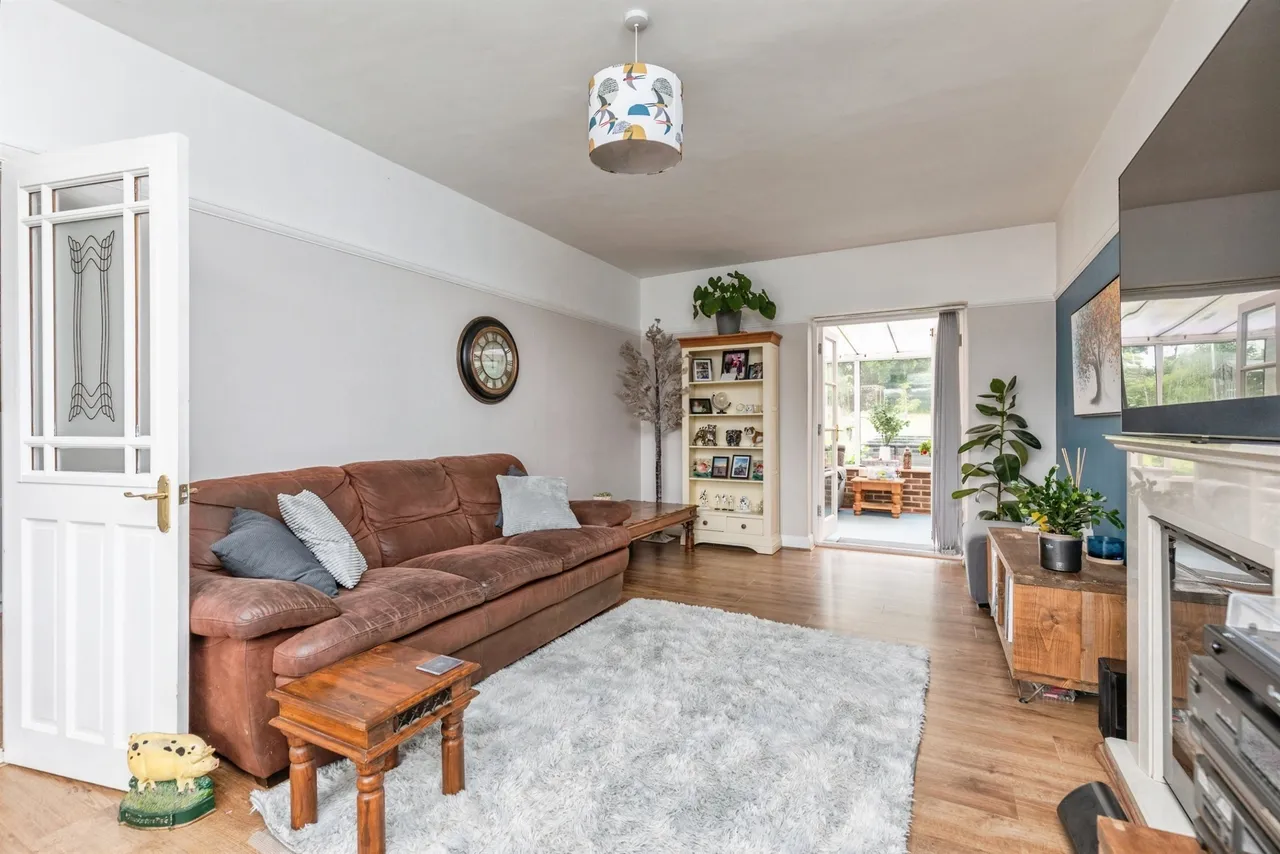 Chantry Avenue, Bexhill-On-Sea, photo 9