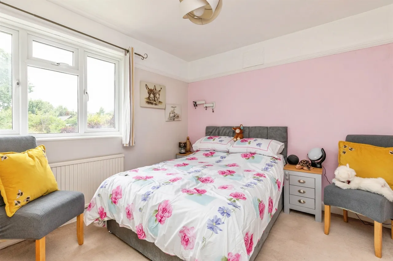 Chantry Avenue, Bexhill-On-Sea, photo 12