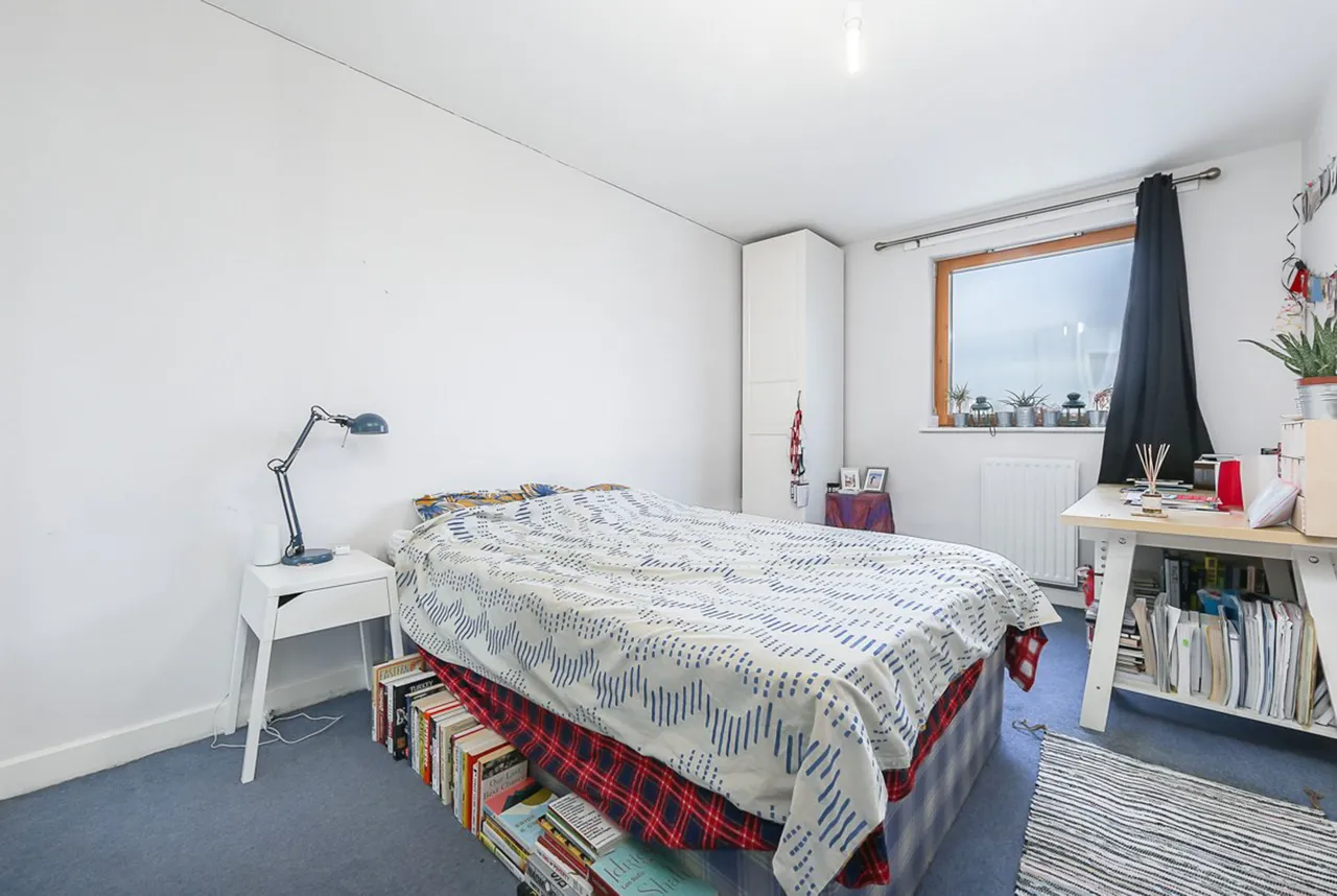 21 Lauriston Apartments, Ambleside Close, London, photo 5
