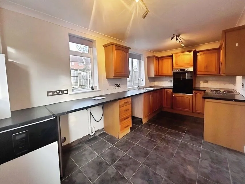 Low Street, East Markham, Nottinghamshire, NG22, photo 4