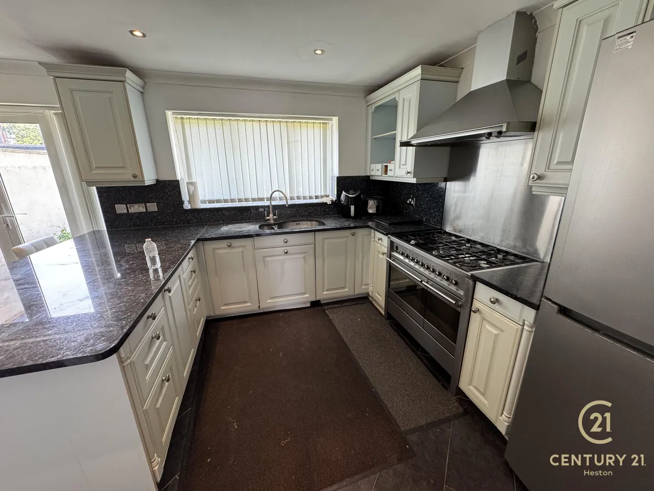 Dorset Avenue, Southall, UB2, photo 4