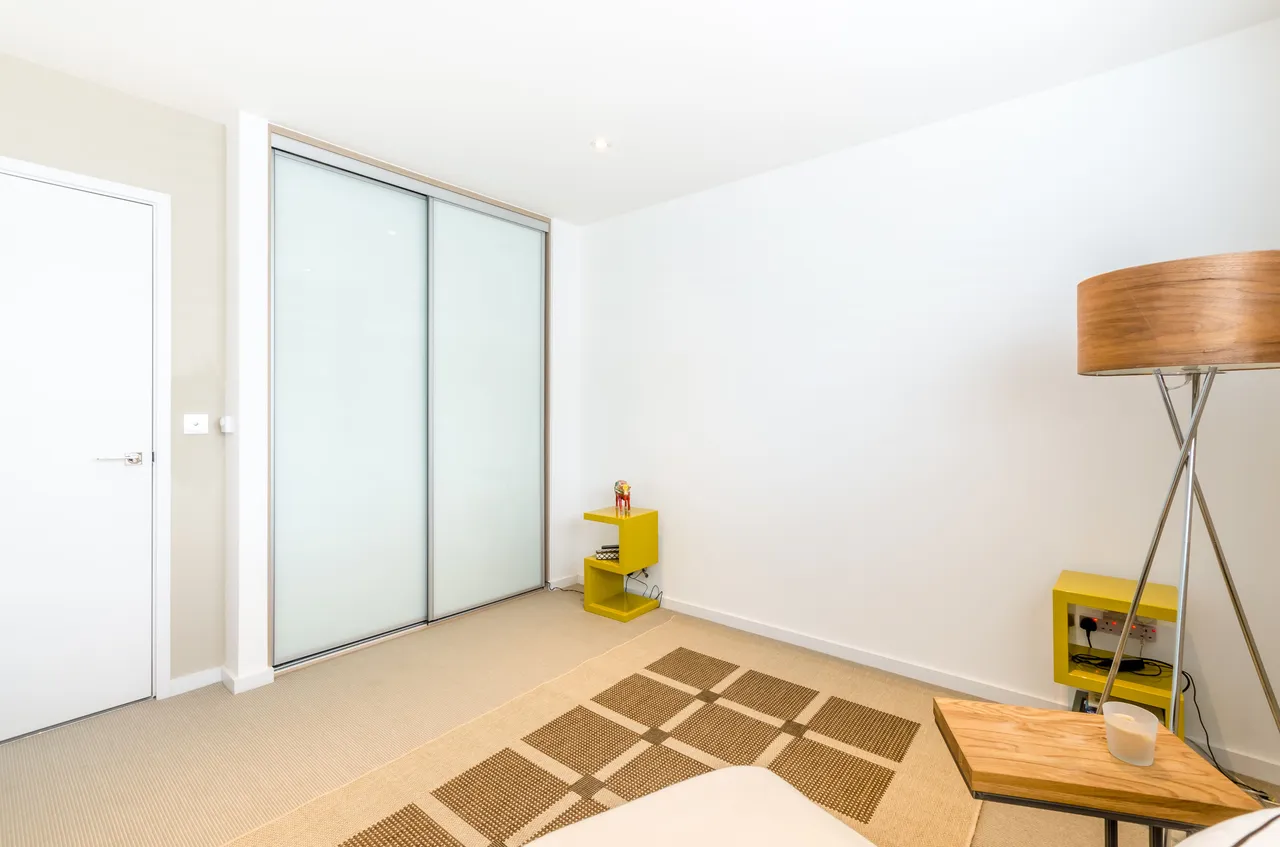 Apartment 19 Rosler Building, 85 Ewer Street, London, photo 8