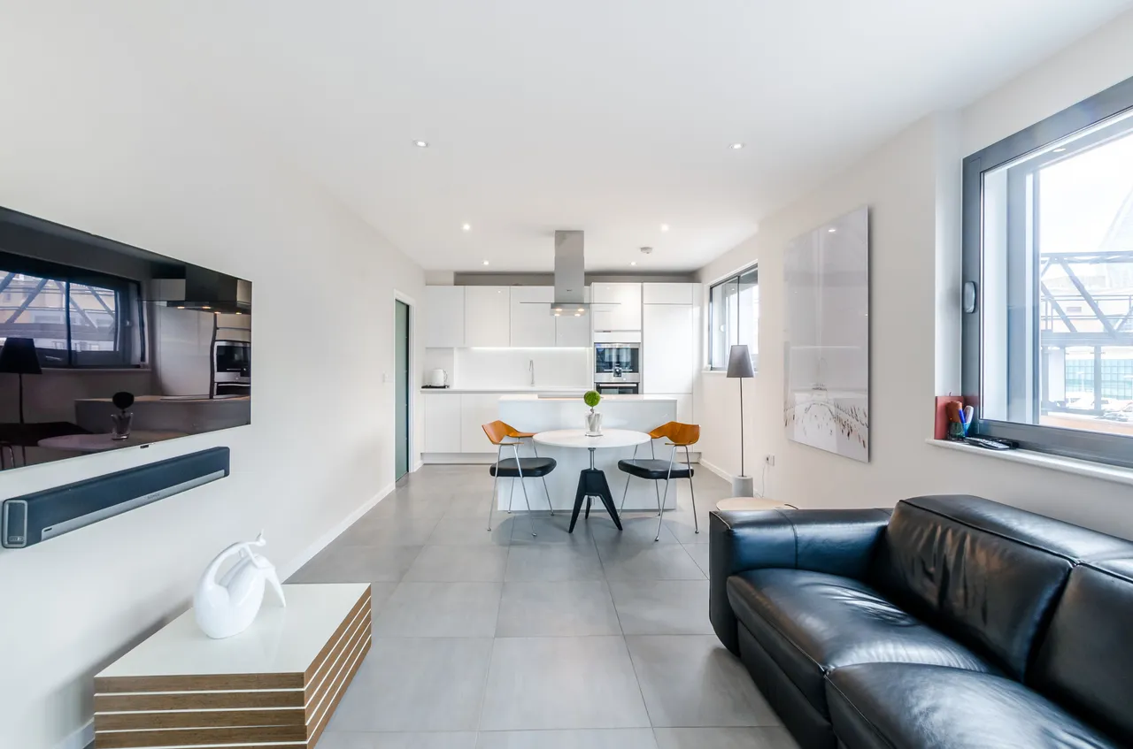Apartment 19 Rosler Building, 85 Ewer Street, London, photo 3