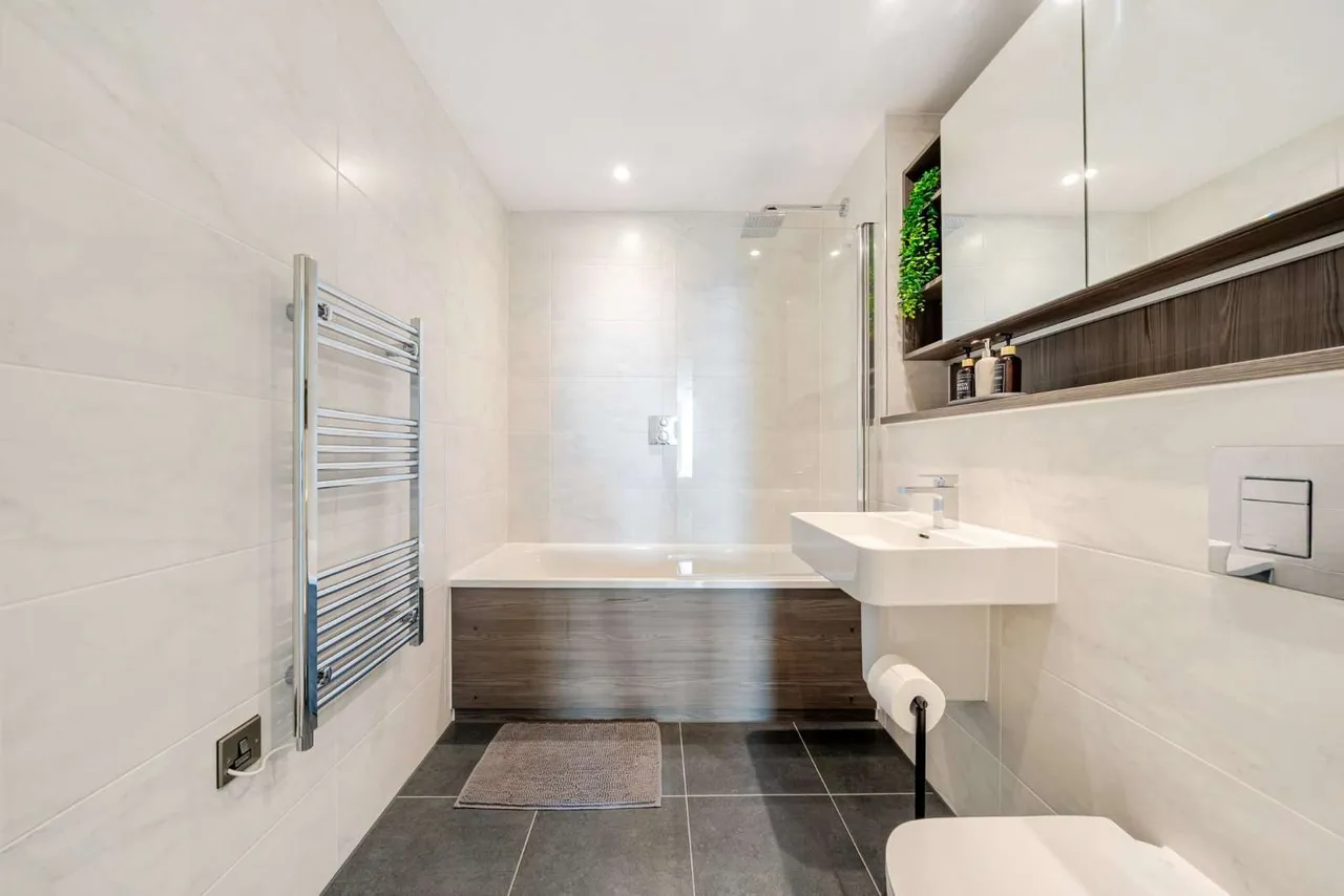 Silvercroft Street, Manchester, Greater Manchester, M15 4ZU, photo 9