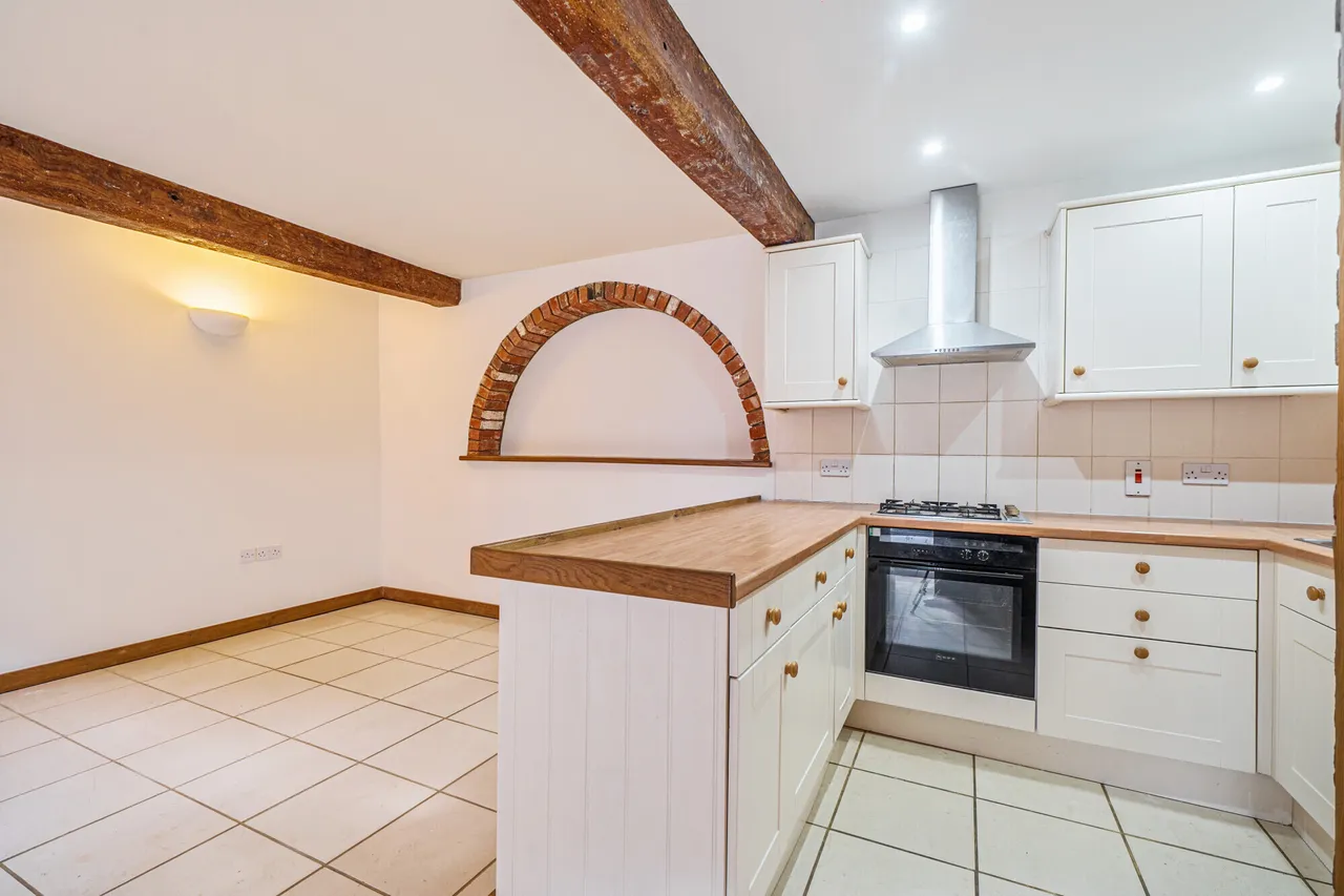 High Street, Marlborough, SN8, photo 2