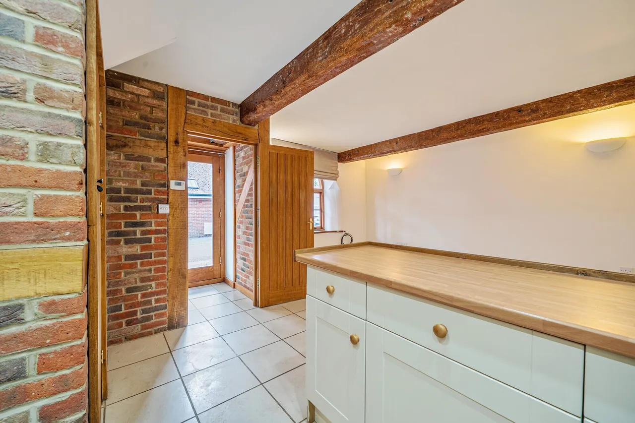High Street, Marlborough, SN8, photo 10