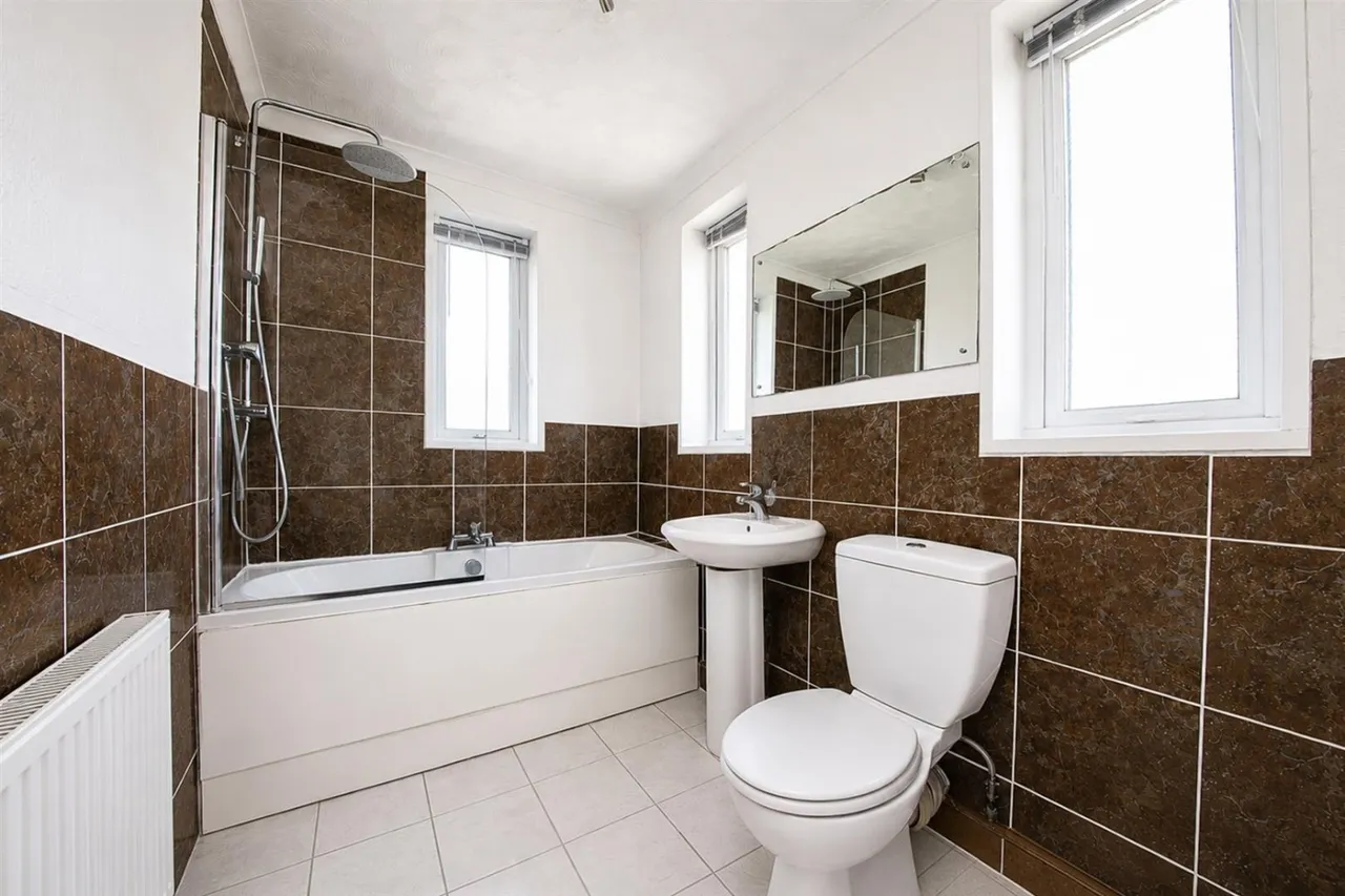 Orchard Way, Aldershot, photo 8