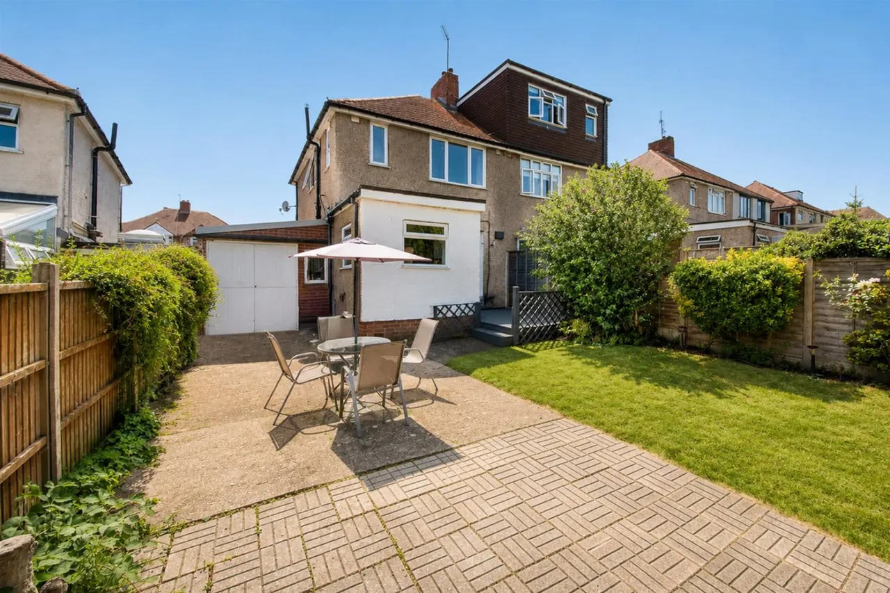 Orchard Way, Aldershot, photo 10