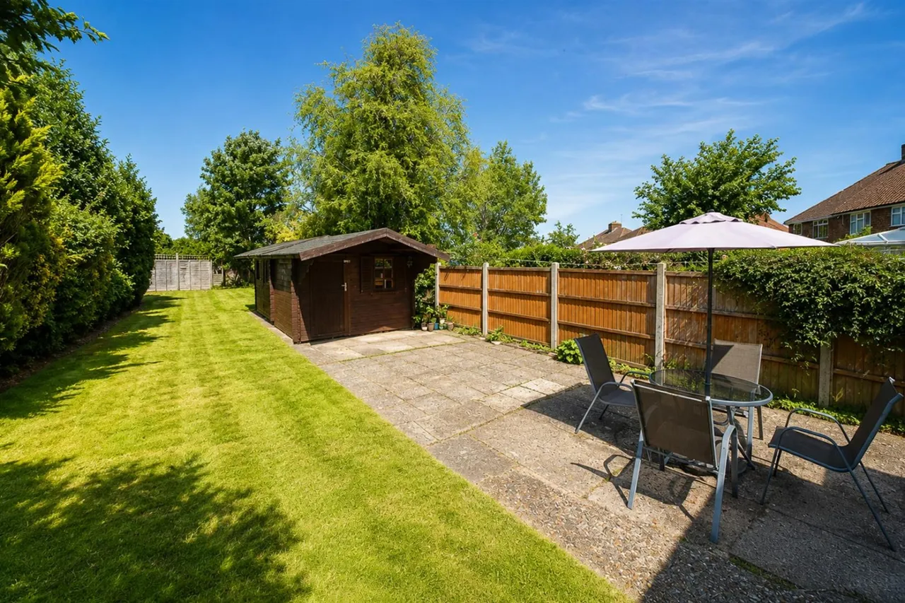 Orchard Way, Aldershot, photo 12