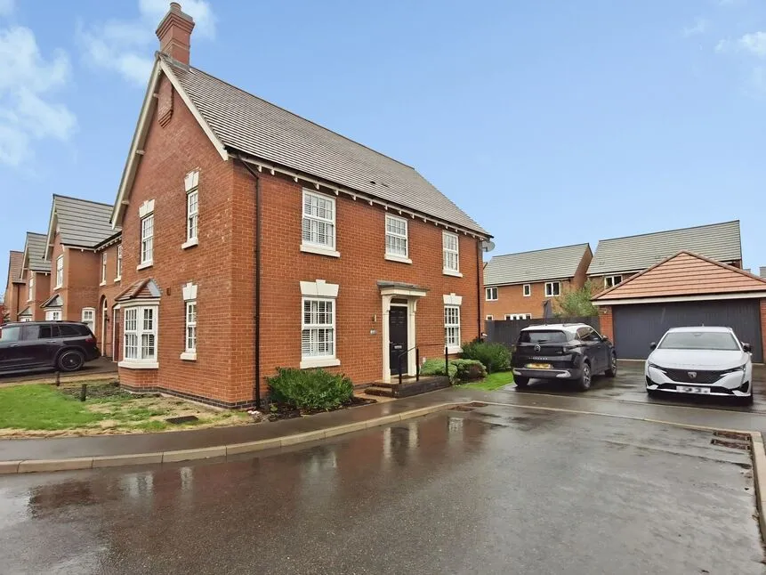 4 bed house for sale, Gilliflower Way, Nuneaton, CV11