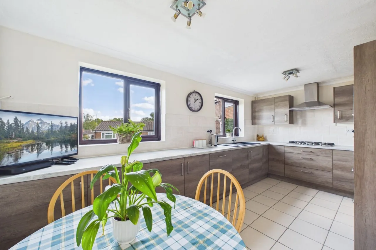 Abbotts Way, Wingrave, HP22, photo 6