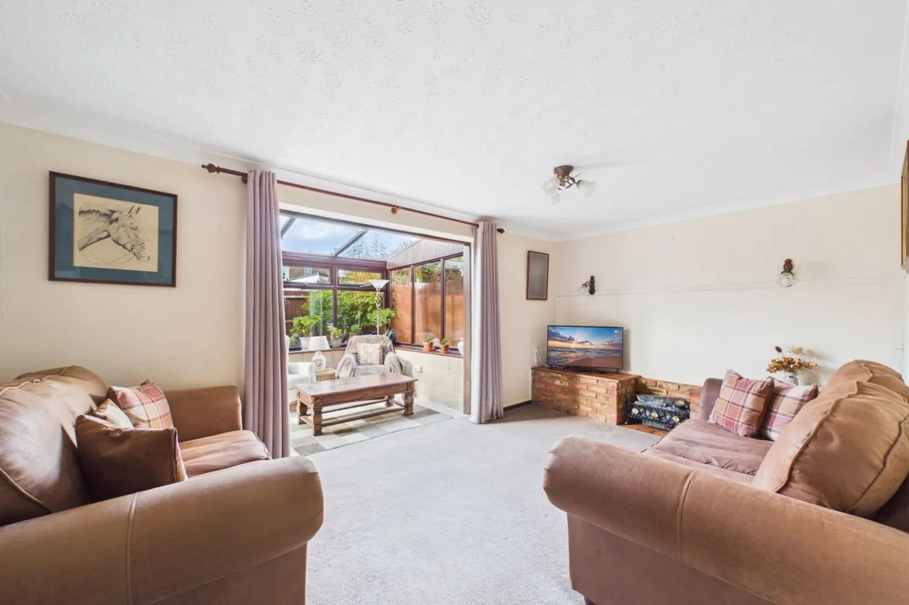 Abbotts Way, Wingrave, HP22, photo 2