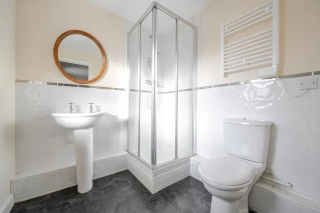 Nymet Court, Aylesbury, HP19, photo 16