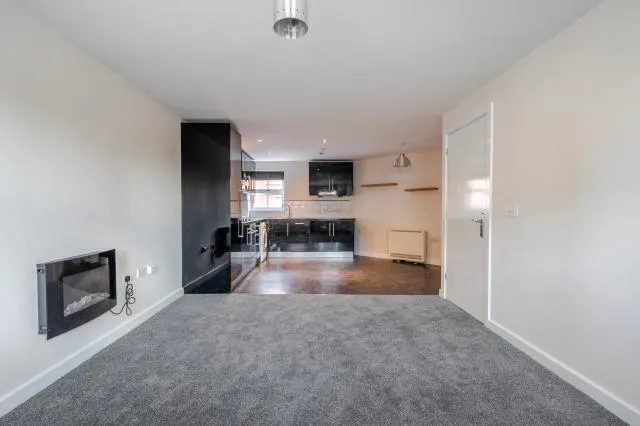 Nymet Court, Aylesbury, HP19, photo 7