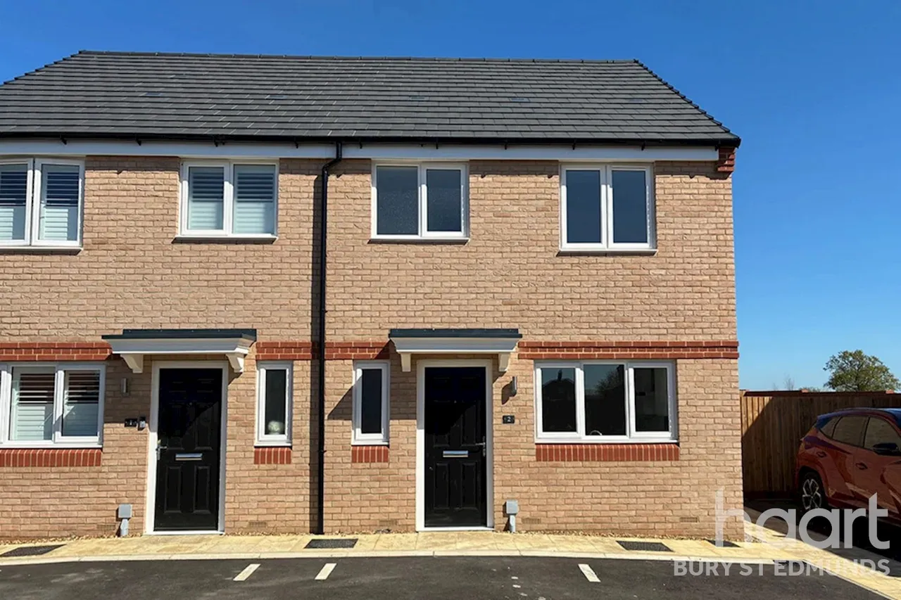 3 bed house for sale, Church Road, Old Newton, IP14