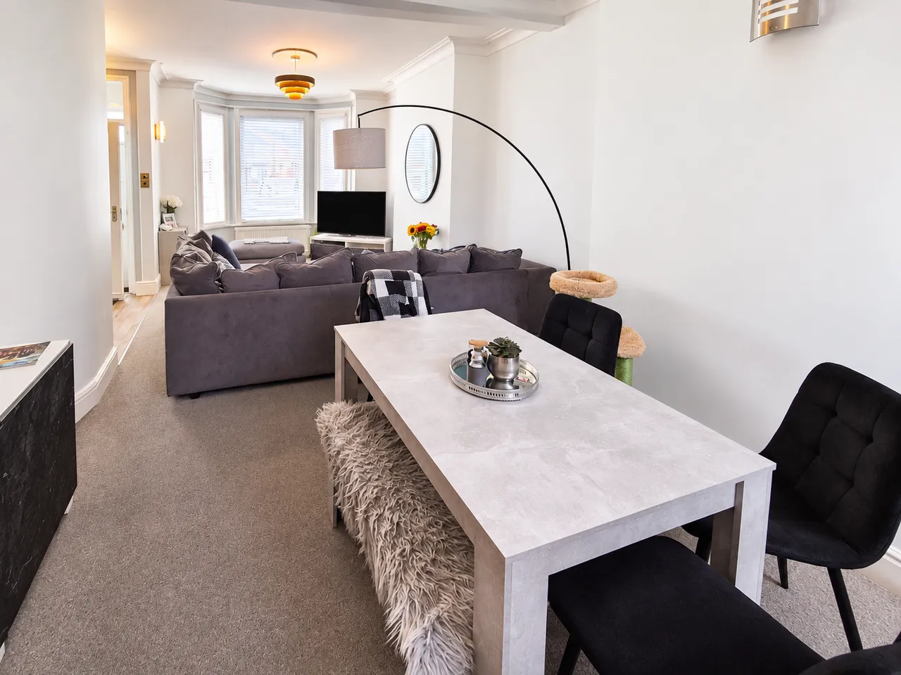 Laburnum Road, Denton, M34, photo 5