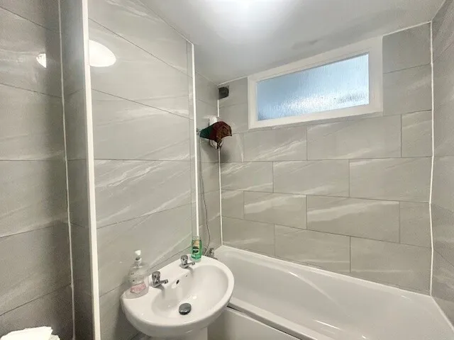 Tenney House Grays, RM17, photo 7