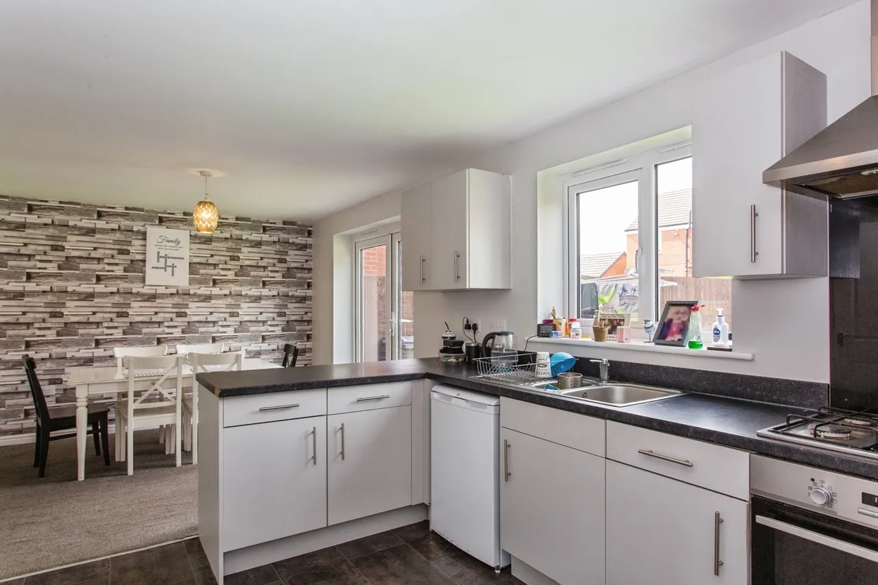 Walnutwood Avenue, Bamber Bridge, Preston, Lancashire, PR5, photo 3