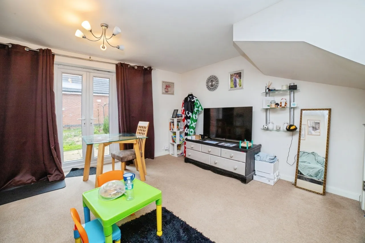 Topaz Crescent, Sutton-in-Ashfield, Nottinghamshire, NG17, photo 4