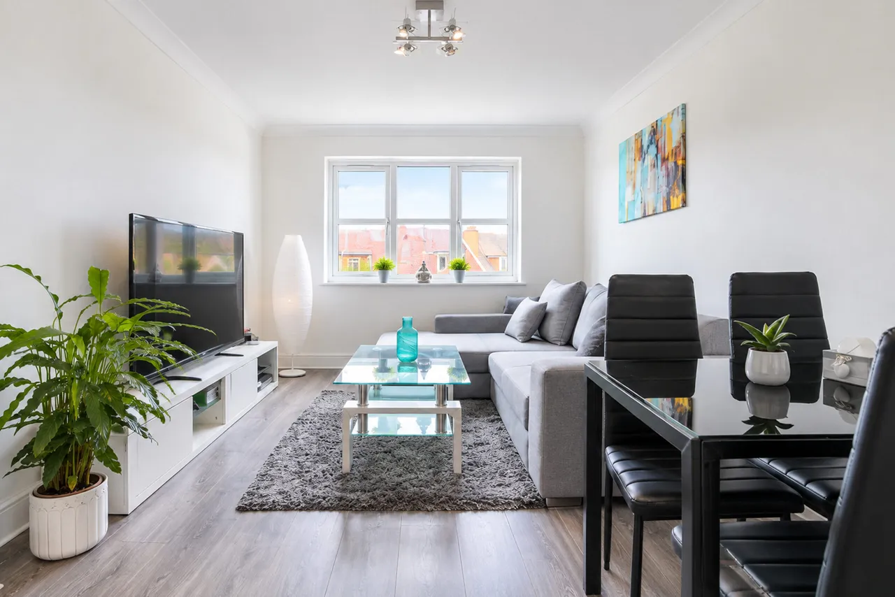 Gladesmere Court, Watford, Watford, WD24 6LX, photo 6