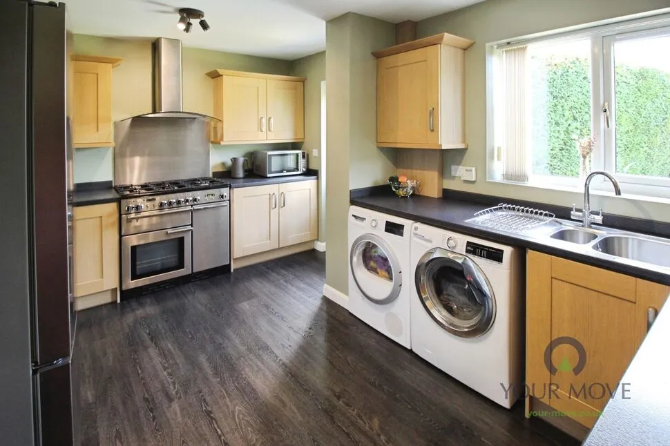 Blackburn Crescent, Chapeltown, Sheffield, S35, photo 4