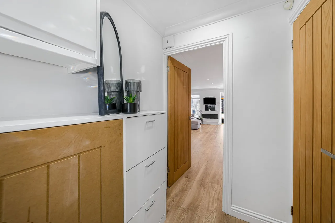 Danbury Crescent, South Ockendon, RM15, photo 5