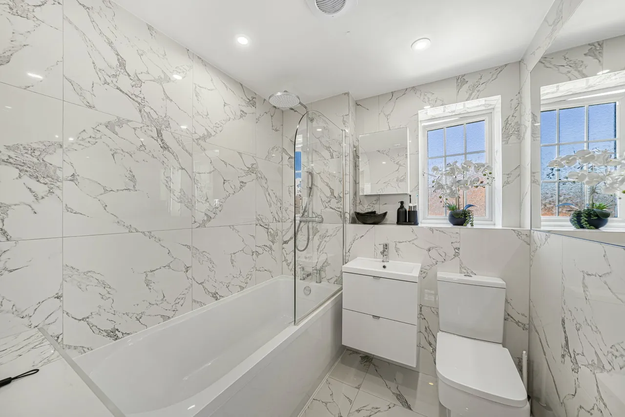 Danbury Crescent, South Ockendon, RM15, photo 20