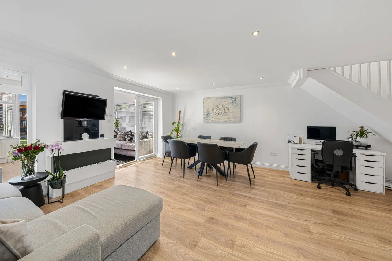 Danbury Crescent, South Ockendon, RM15, photo 9