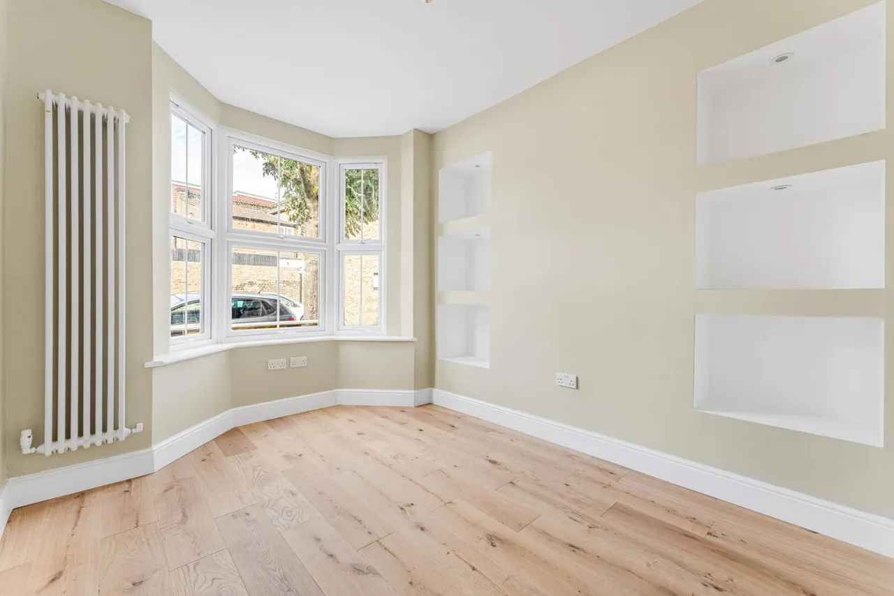 Cary Road, London, E11, photo 13