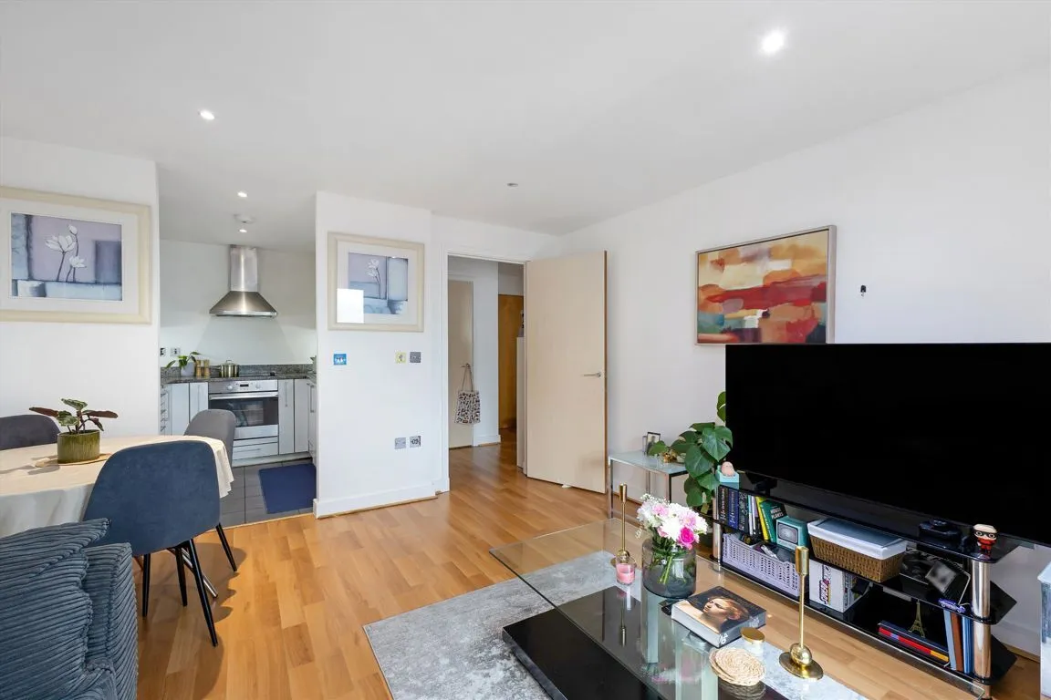Westgate Apartments, London, photo 2