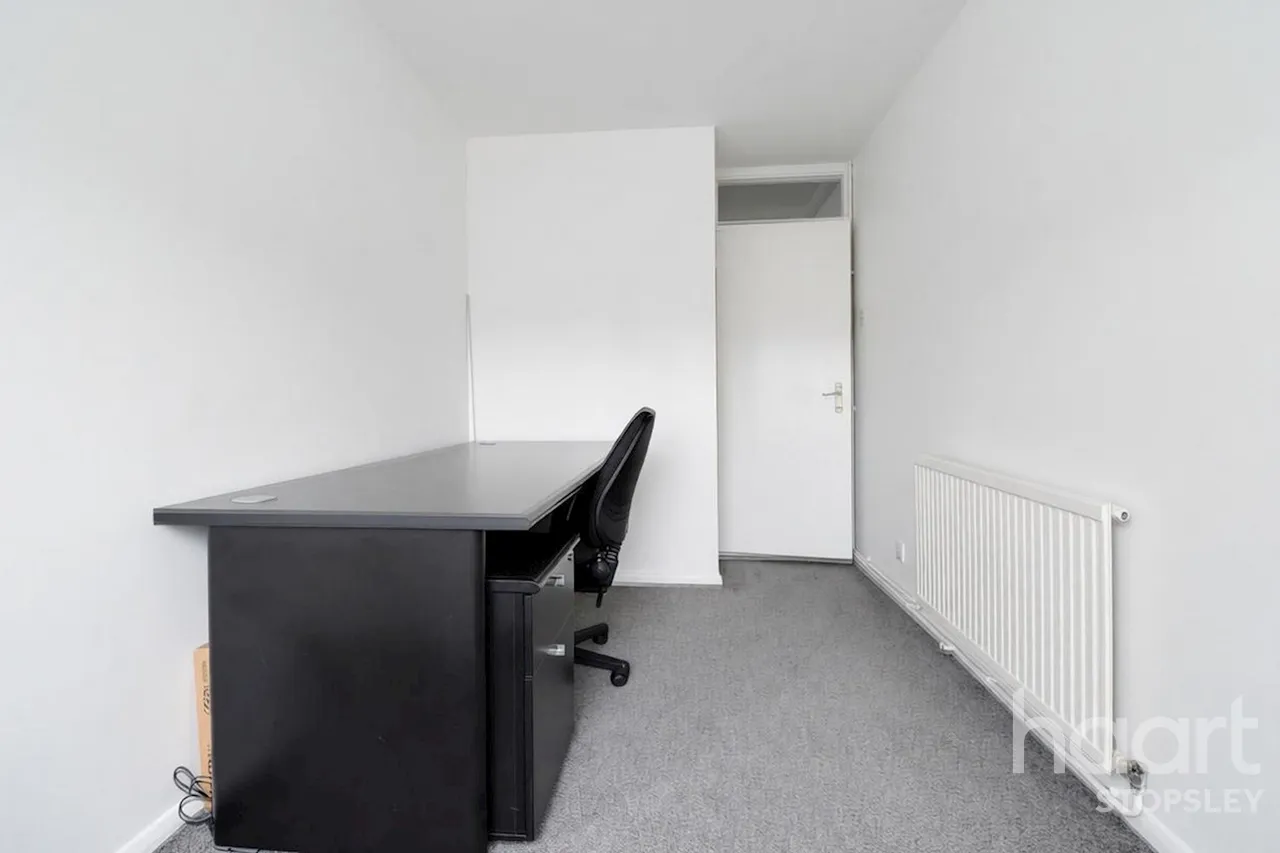 Hitchin Road, Luton, LU2, photo 6