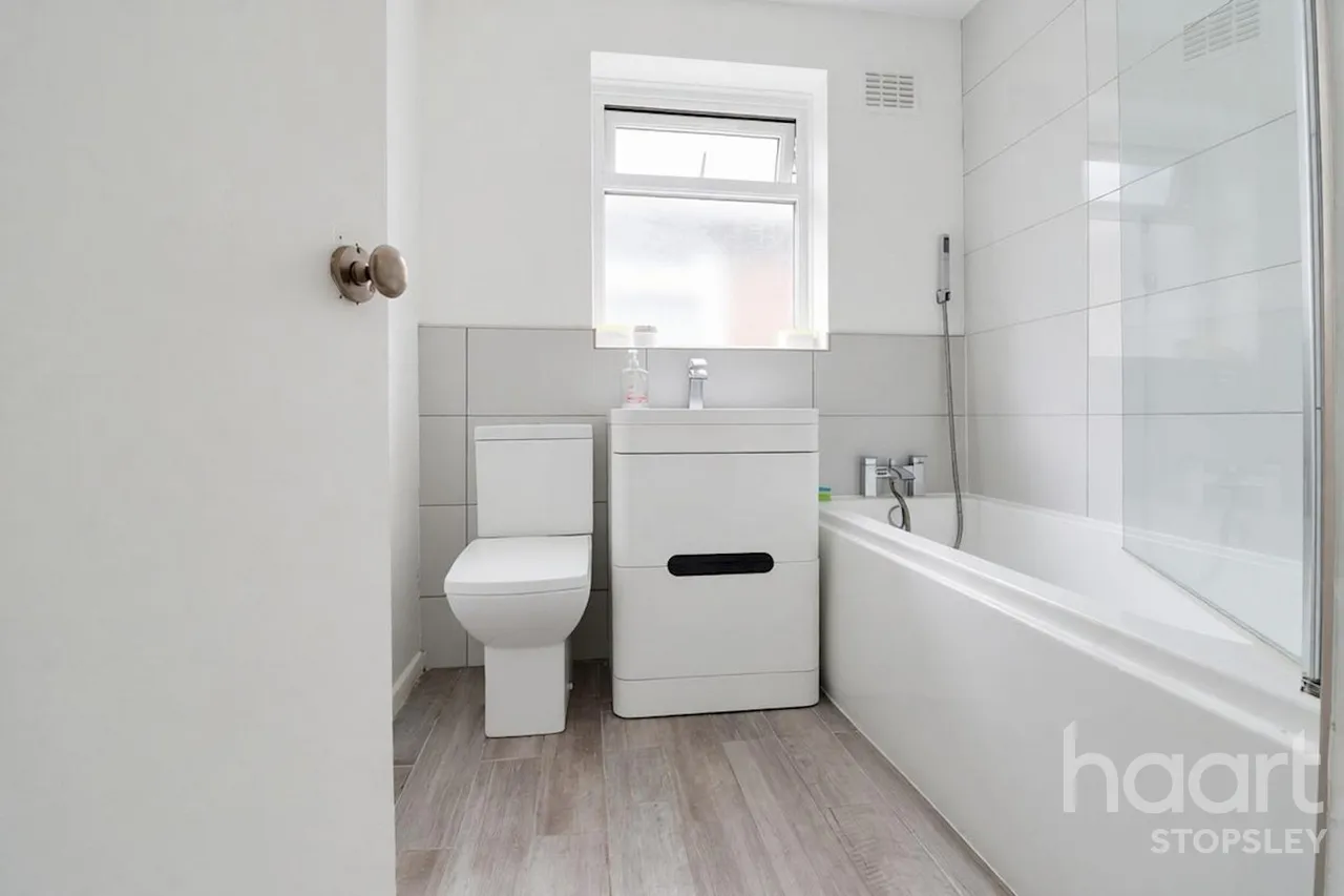 Hitchin Road, Luton, LU2, photo 5