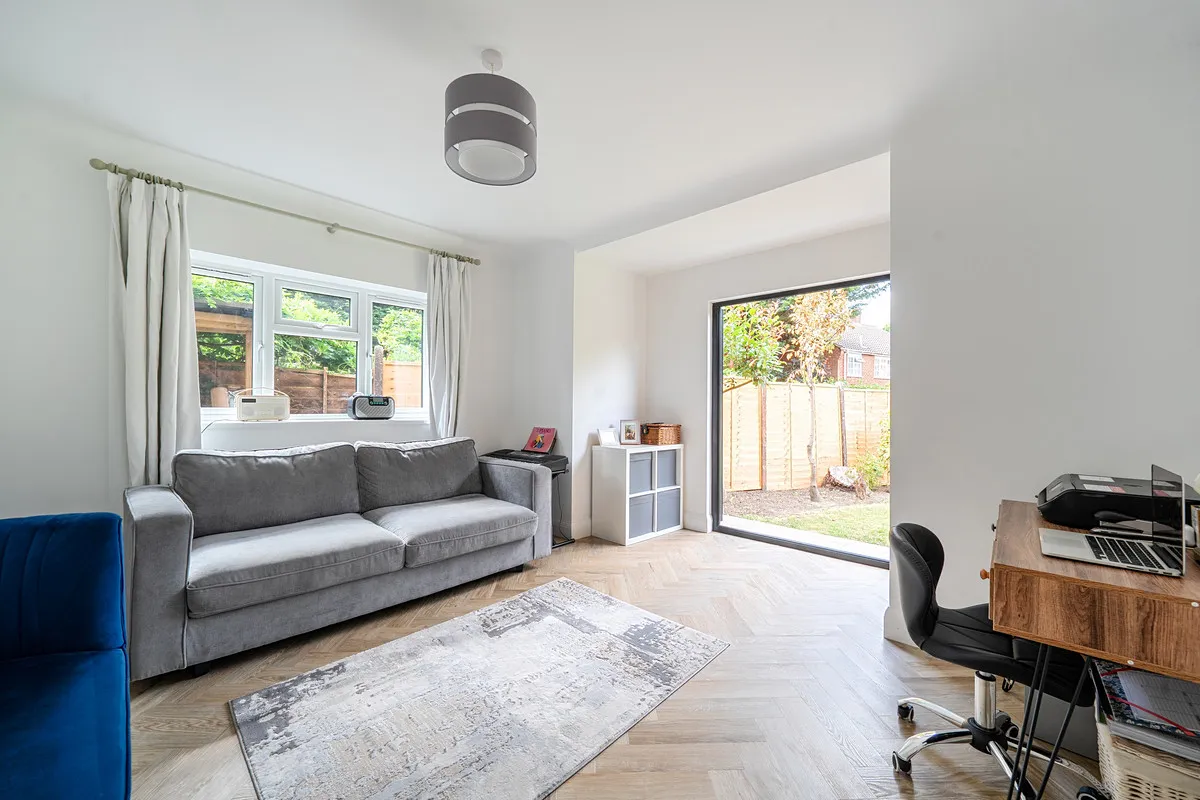 Woking, GU22, photo 8