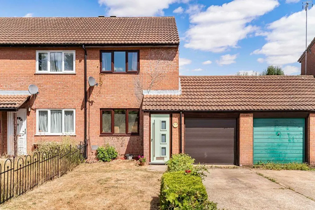 Downland, Two Mile Ash, Milton Keynes, Buckinghamshire, MK8 8HZ, photo 10