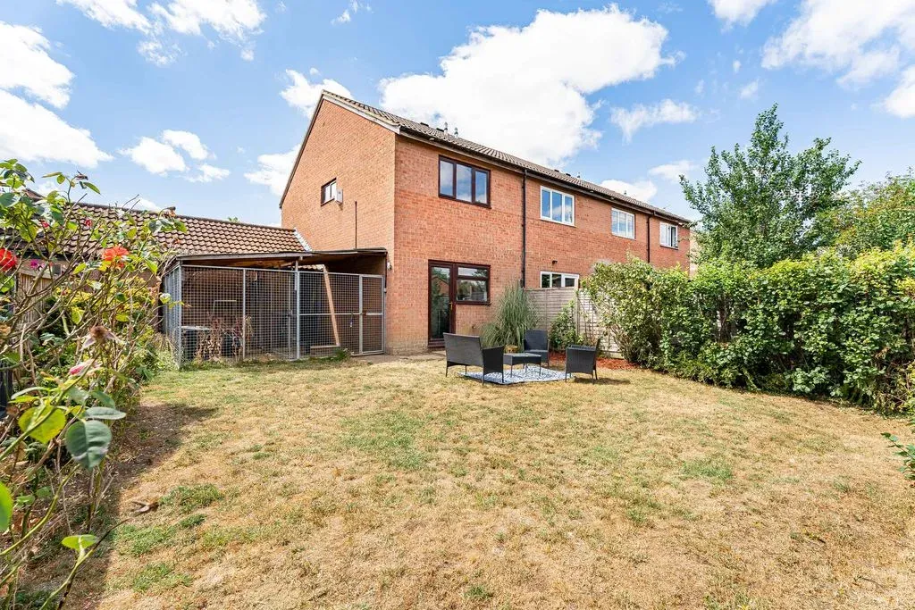 Downland, Two Mile Ash, Milton Keynes, Buckinghamshire, MK8 8HZ, photo 9
