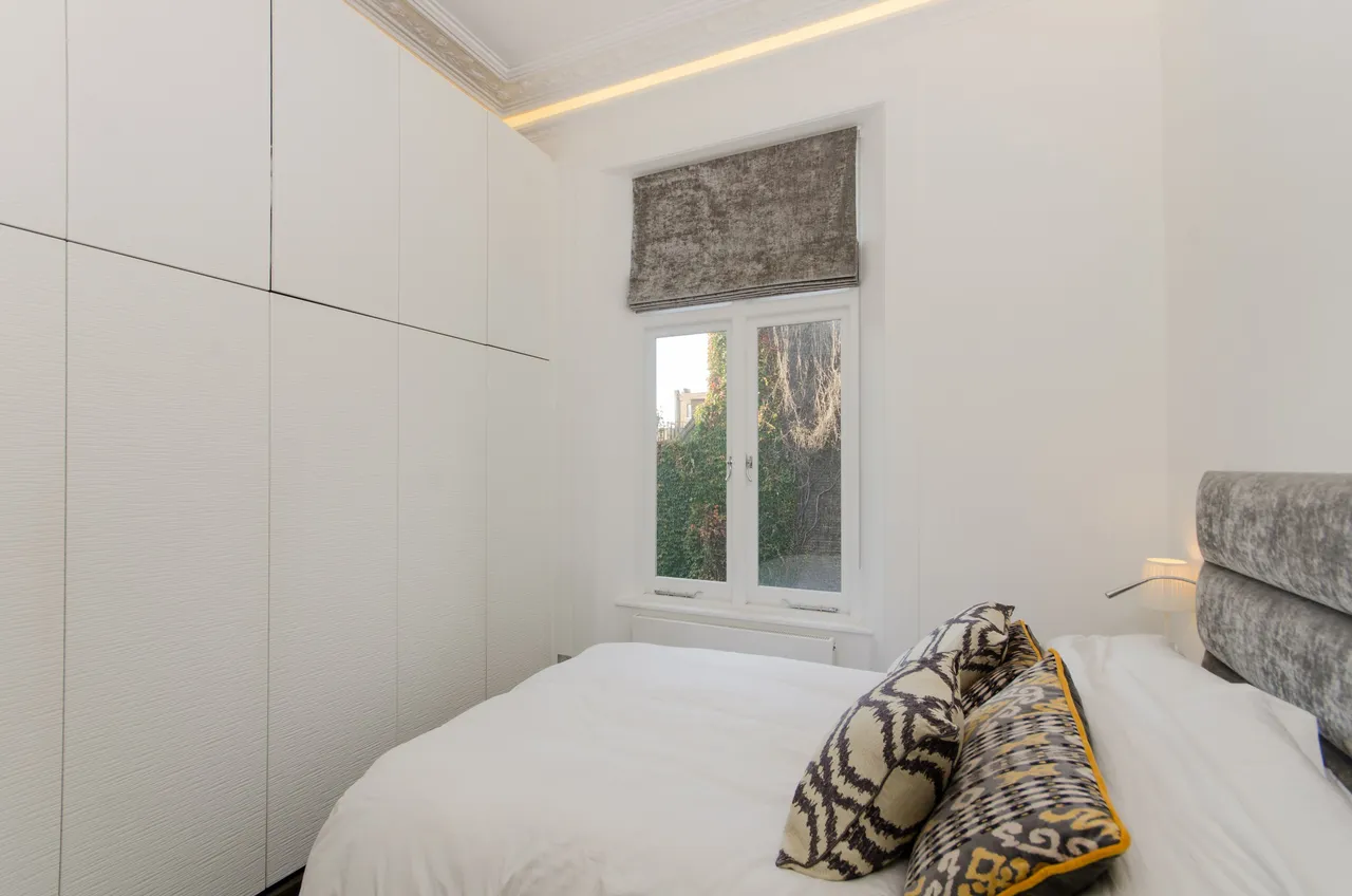 Flat 2, 6 Redcliffe Gardens, London, photo 3