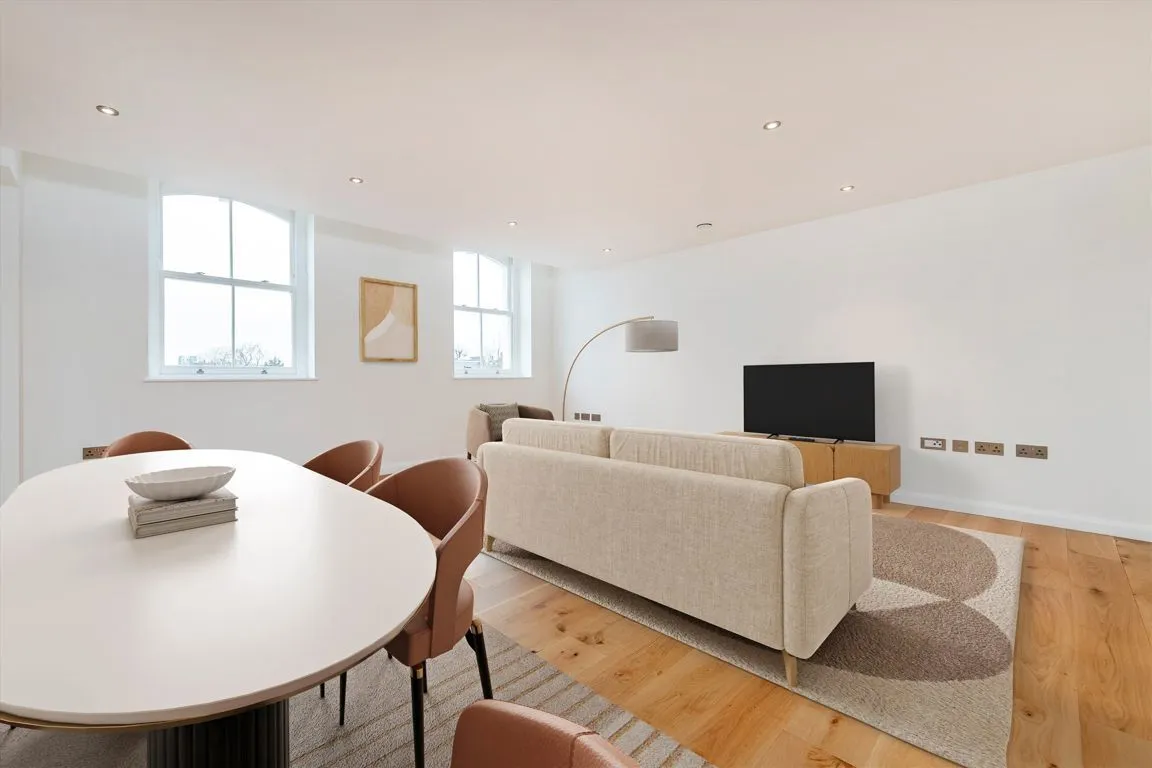 Goldhawk Road, W12, photo 2