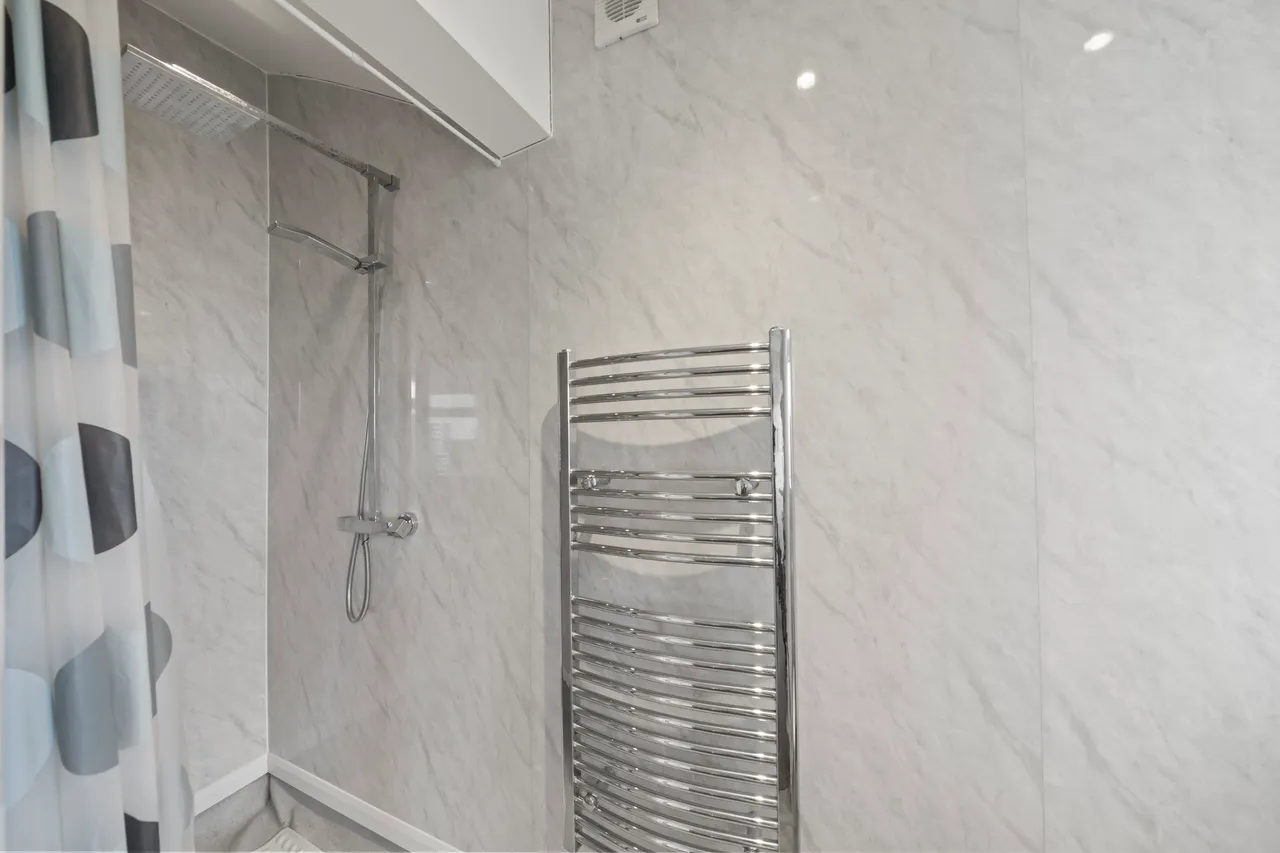 Longfellow Road, WORCESTER PARK, Surrey, Worcester Park, KT48BA, photo 9