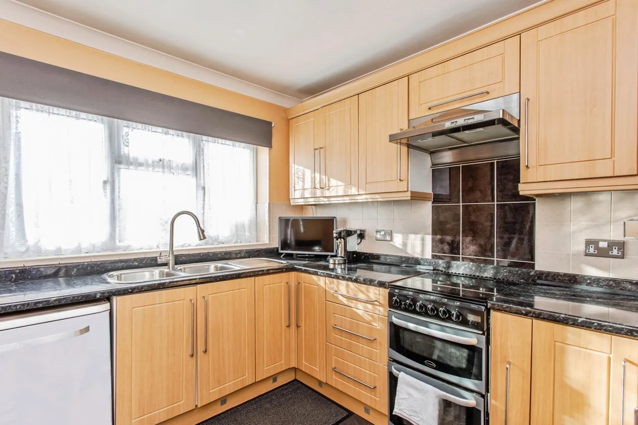 Westwood Road, Canvey Island, SS8, photo 10