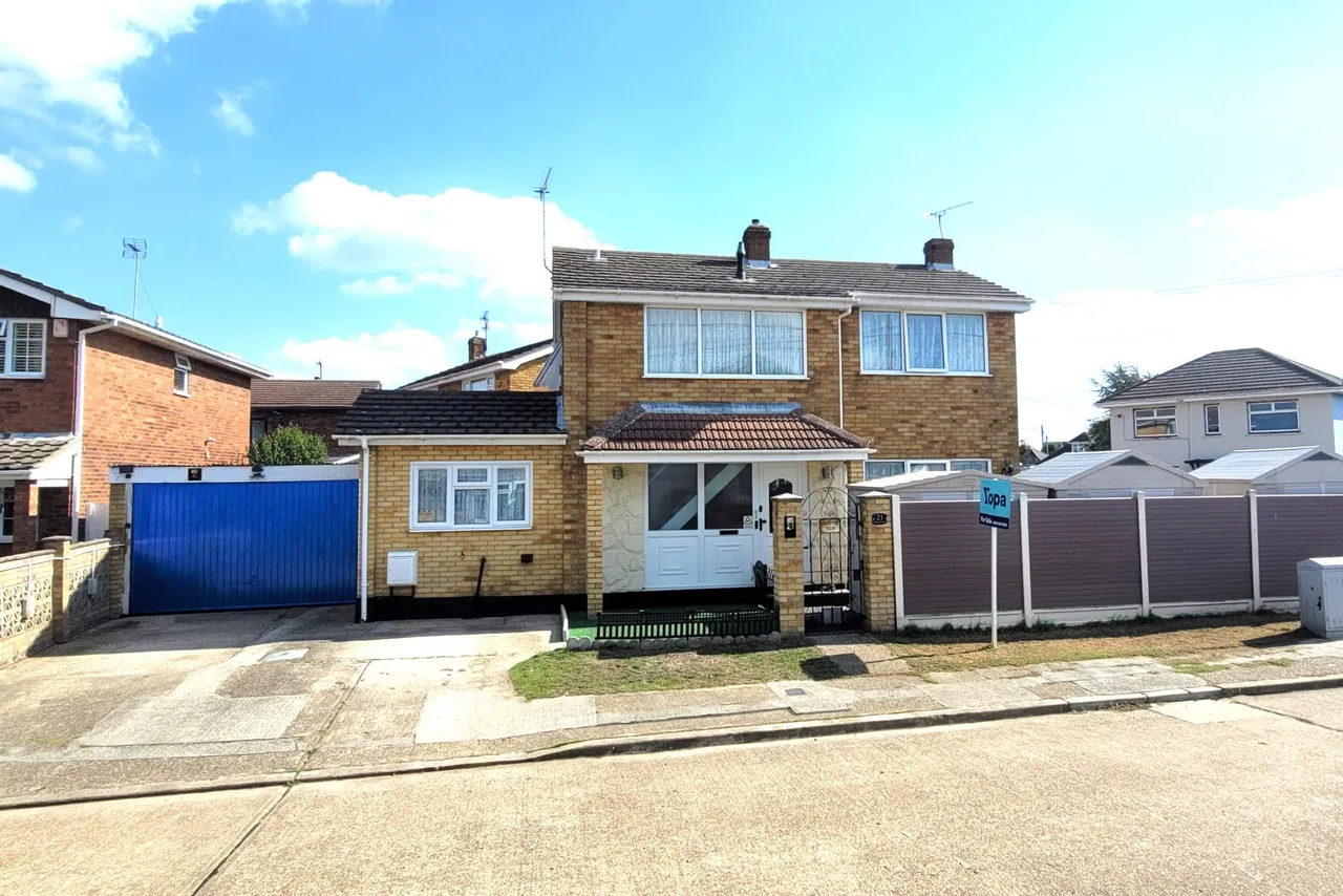 3 bed house for sale, Westwood Road, Canvey Island, SS8