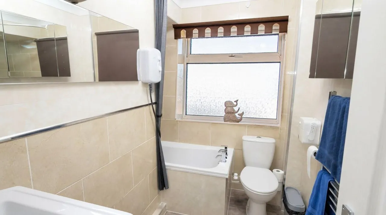 Westwood Road, Canvey Island, SS8, photo 16